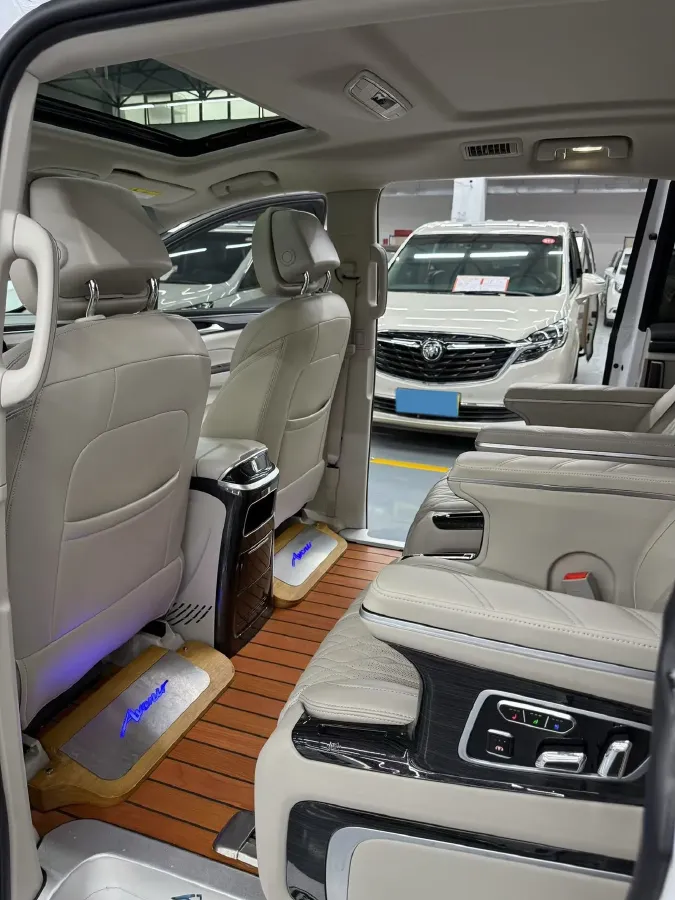 2021 Buick GL8 2.0T 237HP L4 9AT,autocango,china used car exporter,china ev exporter,chinese used car exporter,chinese used ev exporter