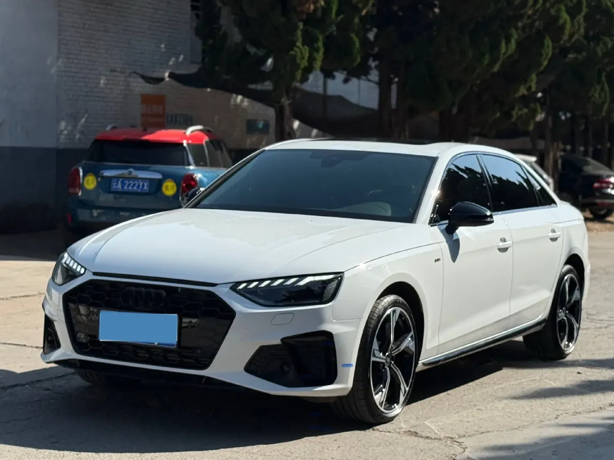 2024 Audi A4L 2.0T 190HP L4 7DCT,autocango,china used car exporter,china ev exporter,chinese used car exporter,chinese used ev exporter