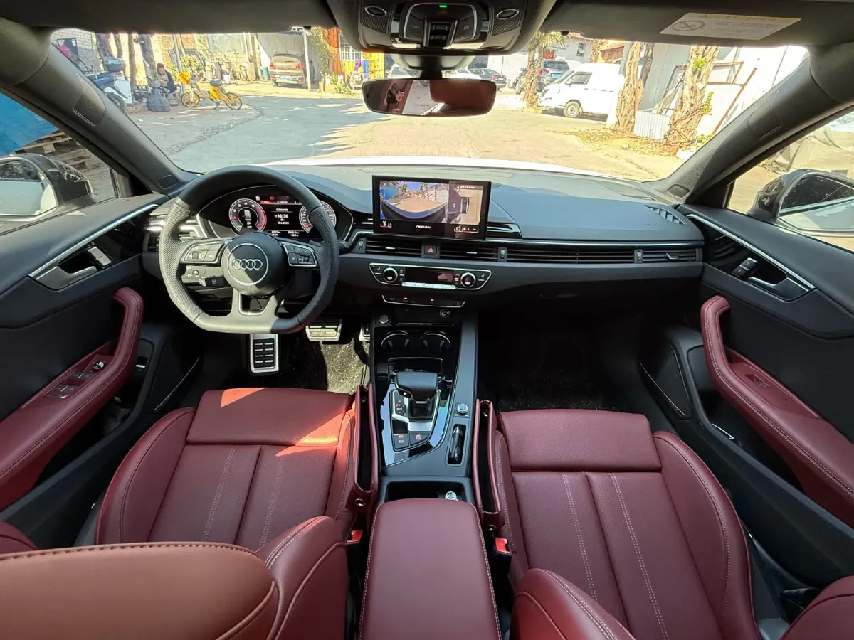 2024 Audi A4L 2.0T 190HP L4 7DCT,autocango,china used car exporter,china ev exporter,chinese used car exporter,chinese used ev exporter