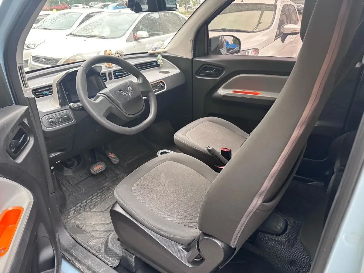 2021 WuLing HongGuang MINI EV BEV 13.8KWH,autocango,china used car exporter,china ev exporter,chinese used car exporter,chinese used ev exporter