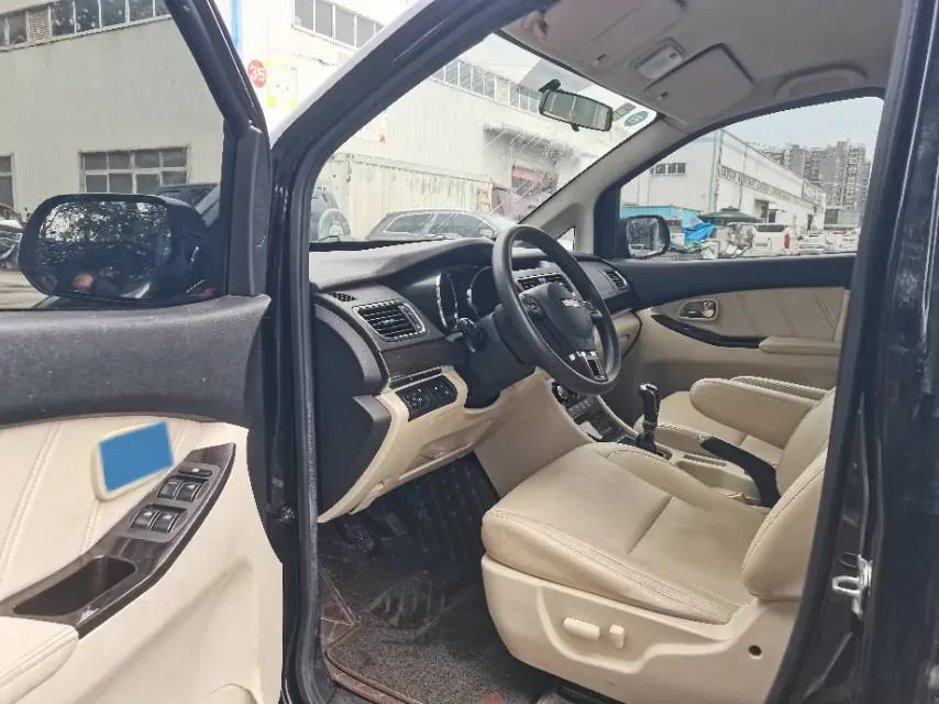 2018 Yema SiPaiKa 1.5L 112HP L4 5MT,autocango,china used car exporter,china ev exporter,chinese used car exporter,chinese used ev exporter