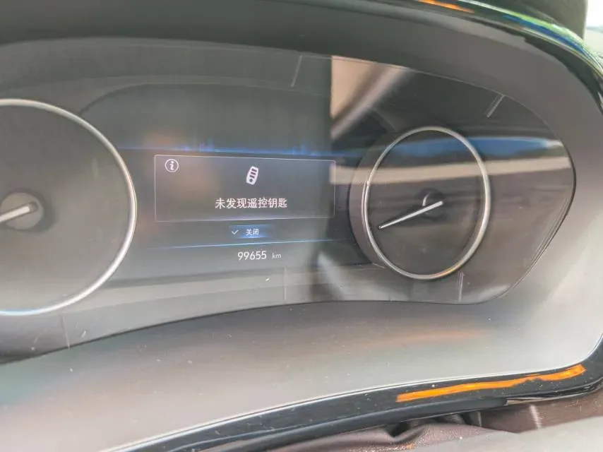 2021 Buick GL8 2.0T 237HP L4 9AT,autocango,china used car exporter,china ev exporter,chinese used car exporter,chinese used ev exporter