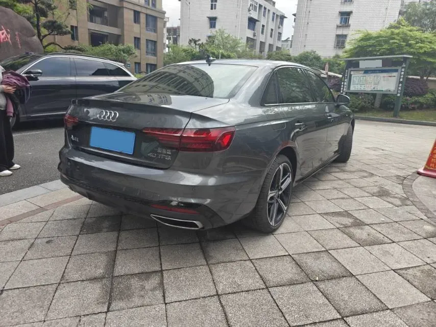 2024 Audi A4L 2.0T 190HP L4 7DCT,autocango,china used car exporter,china ev exporter,chinese used car exporter,chinese used ev exporter