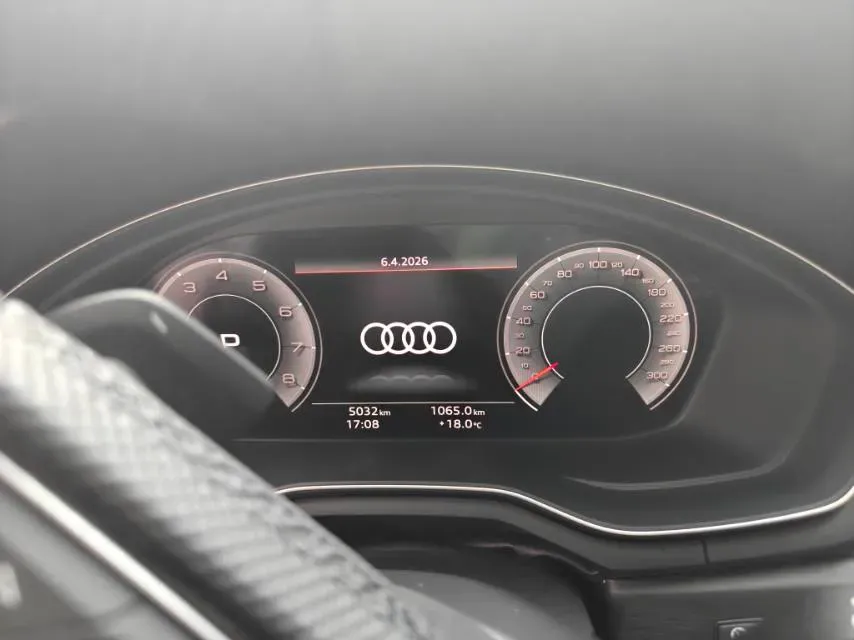 2024 Audi A4L 2.0T 190HP L4 7DCT,autocango,china used car exporter,china ev exporter,chinese used car exporter,chinese used ev exporter