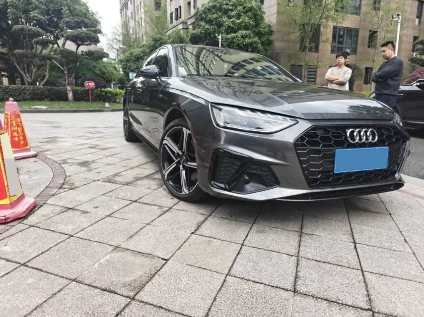 2024 Audi A4L 2.0T 190HP L4 7DCT,autocango,china used car exporter,china ev exporter,chinese used car exporter,chinese used ev exporter