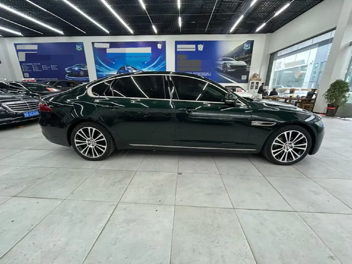 2025 Jaguar XFL 2.0T 250HP L4 8AT,autocango,china used car exporter,china ev exporter,chinese used car exporter,chinese used ev exporter