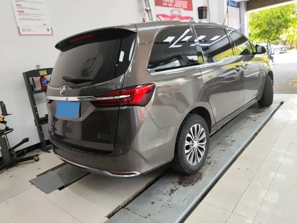 2022 Buick GL8 2.0T 237HP L4 9AT,autocango,china used car exporter,china ev exporter,chinese used car exporter,chinese used ev exporter