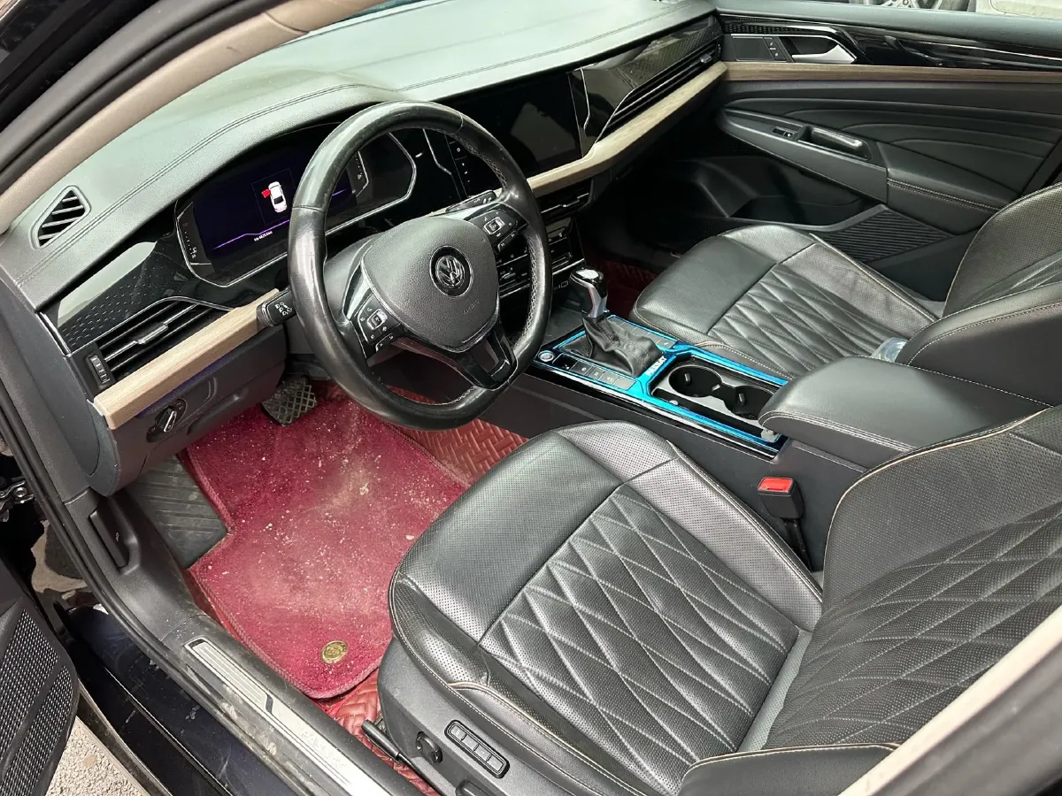 2020 Volkswagen Passat 2.0T 220HP L4 7DCT,autocango,china used car exporter,china ev exporter,chinese used car exporter,chinese used ev exporter