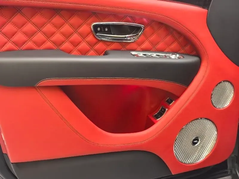 2021 Bentley Bentayga 4.0T 550HP V8 8AT,autocango,china used car exporter,china ev exporter,chinese used car exporter,chinese used ev exporter