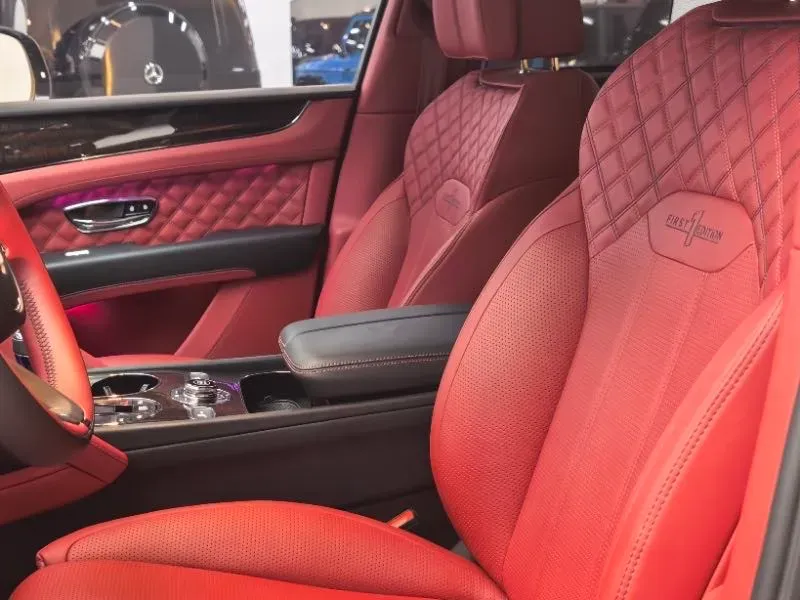 2021 Bentley Bentayga 4.0T 550HP V8 8AT,autocango,china used car exporter,china ev exporter,chinese used car exporter,chinese used ev exporter