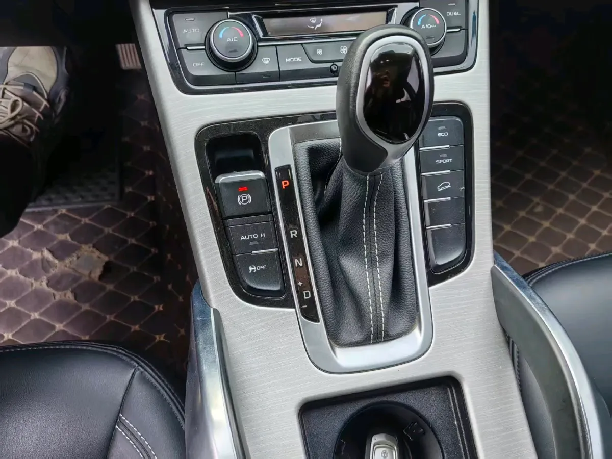 2018 Geely Azkarra 2.0L 141HP L4 6MT,autocango,china used car exporter,china ev exporter,chinese used car exporter,chinese used ev exporter