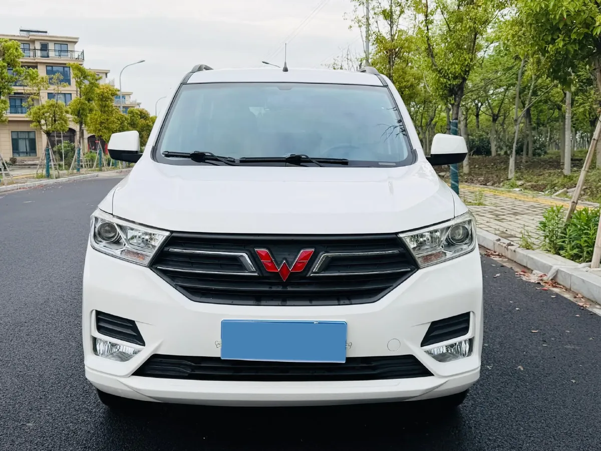 2021 WuLing HongGuang 1.5L 99HP L4 6MT,autocango,china used car exporter,china ev exporter,chinese used car exporter,chinese used ev exporter