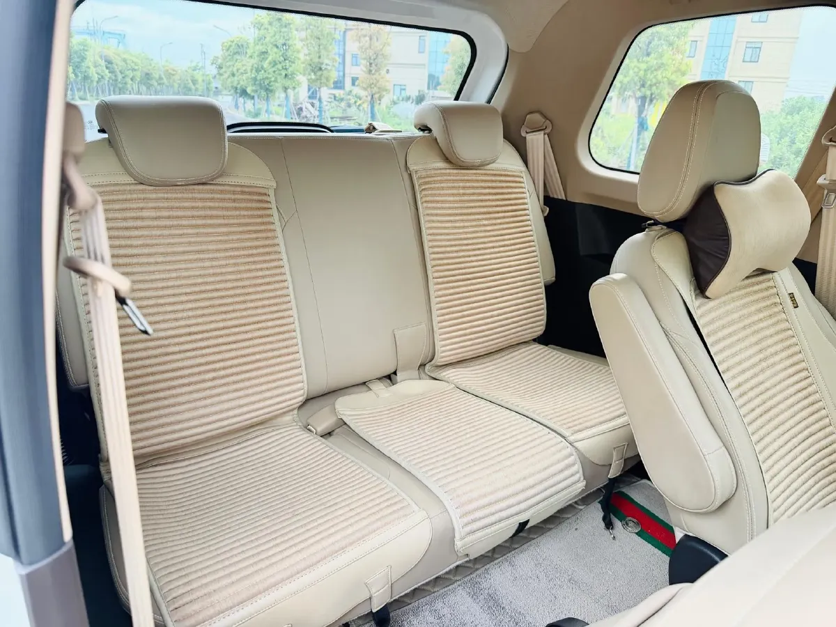 2021 WuLing HongGuang 1.5L 99HP L4 6MT,autocango,china used car exporter,china ev exporter,chinese used car exporter,chinese used ev exporter