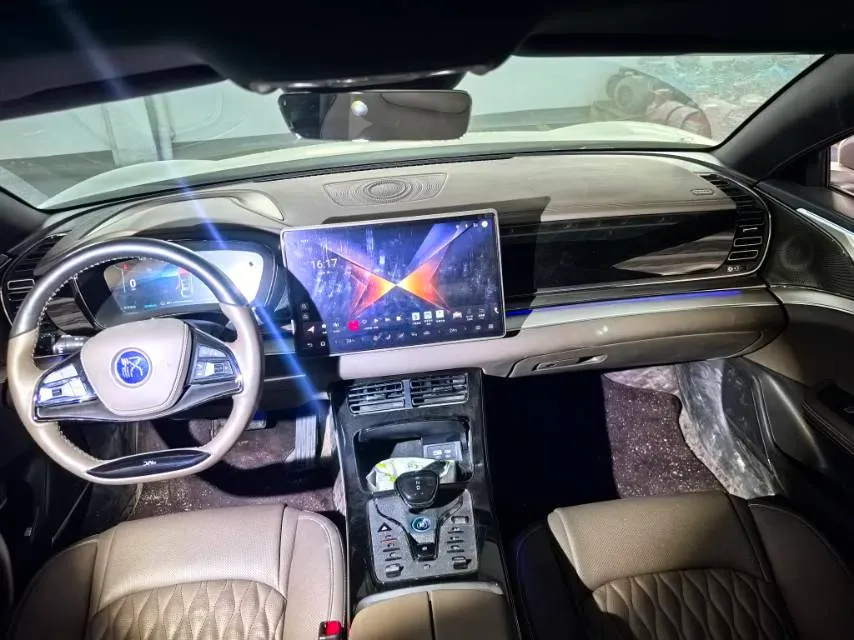 2024 BYD Han BEV 60.48KWH,autocango,china used car exporter,china ev exporter,chinese used car exporter,chinese used ev exporter