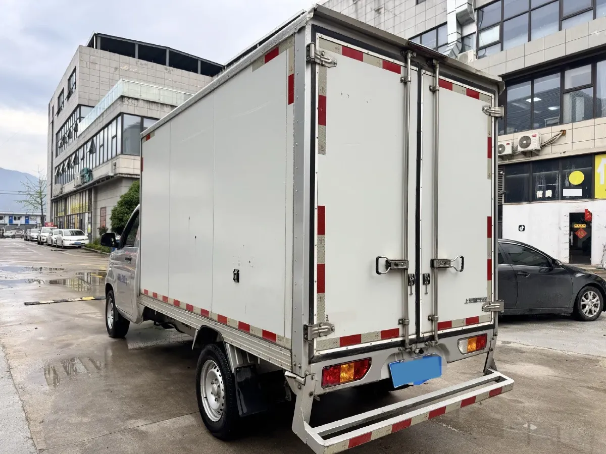 2023 WuLing RongGuang New Truck 1.5L 102HP L4 5MT,autocango,china used car exporter,china ev exporter,chinese used car exporter,chinese used ev exporter