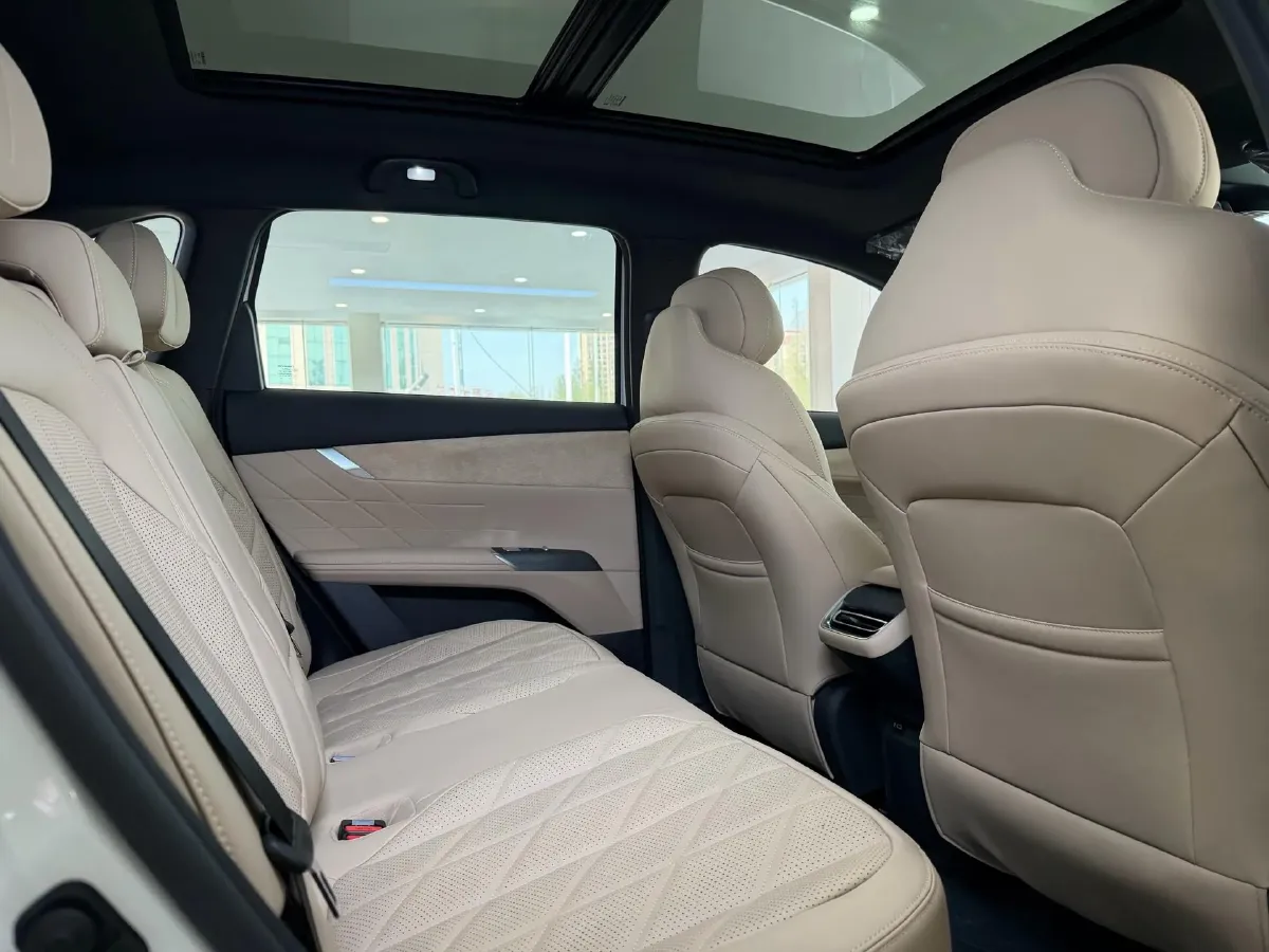 2025 ChangAn CS75 Plus 1.5T 192HP L4 8AT,autocango,china used car exporter,china ev exporter,chinese used car exporter,chinese used ev exporter