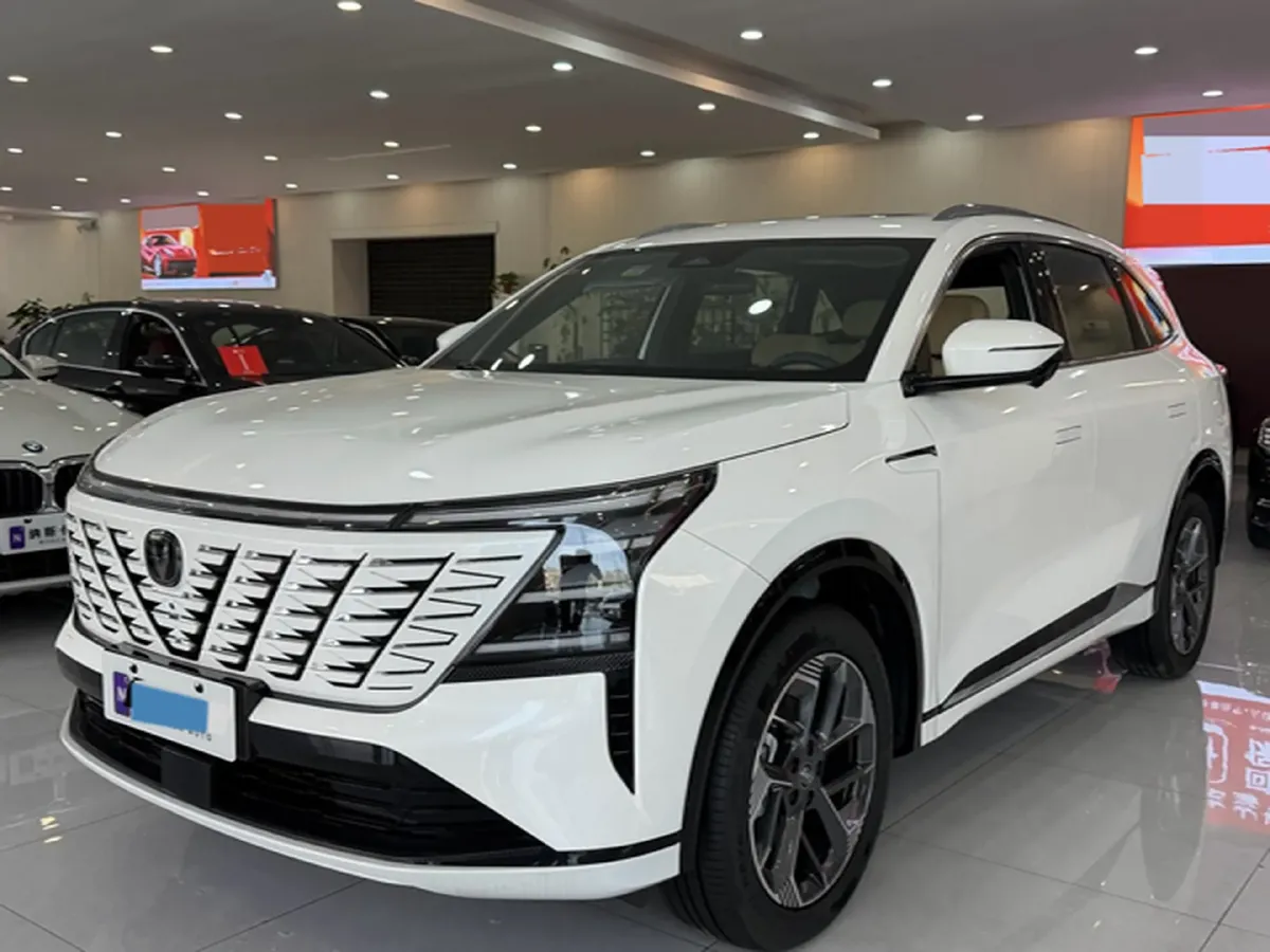 2025 ChangAn CS75 Plus 1.5T 192HP L4 8AT,autocango,china used car exporter,china ev exporter,chinese used car exporter,chinese used ev exporter