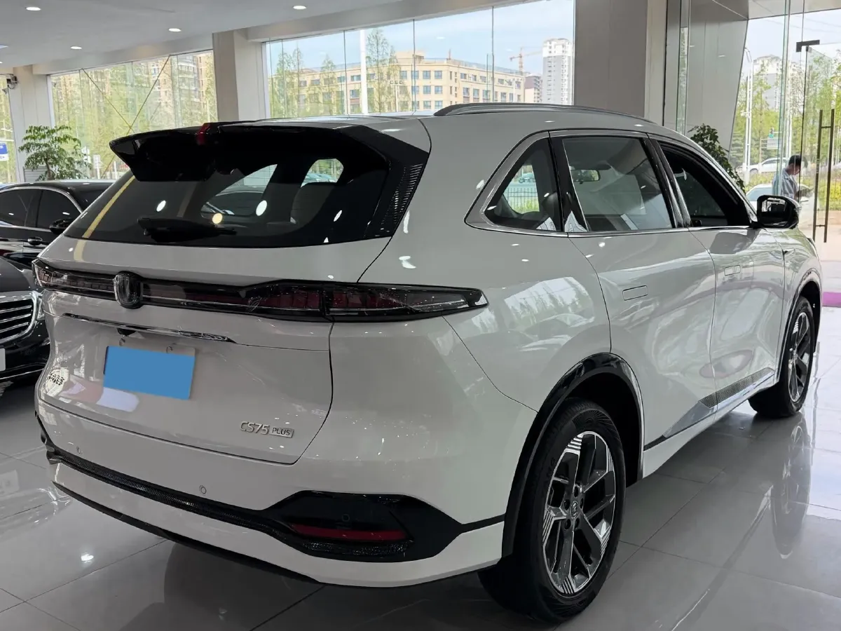 2025 ChangAn CS75 Plus 1.5T 192HP L4 8AT,autocango,china used car exporter,china ev exporter,chinese used car exporter,chinese used ev exporter