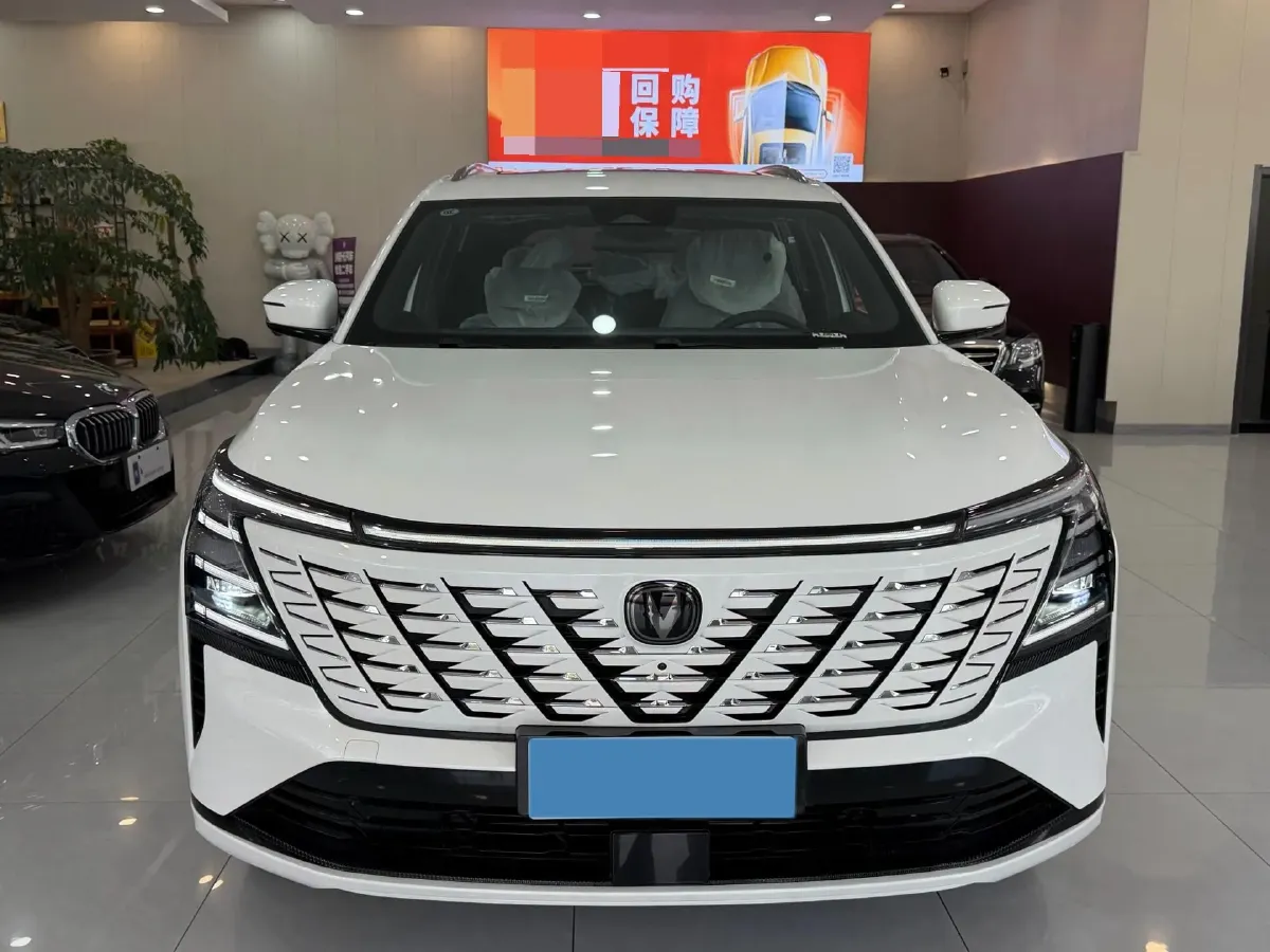 2025 ChangAn CS75 Plus 1.5T 192HP L4 8AT,autocango,china used car exporter,china ev exporter,chinese used car exporter,chinese used ev exporter