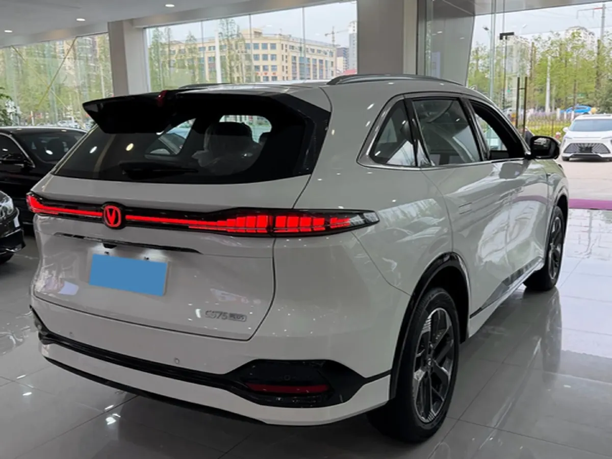 2025 ChangAn CS75 Plus 1.5T 192HP L4 8AT,autocango,china used car exporter,china ev exporter,chinese used car exporter,chinese used ev exporter