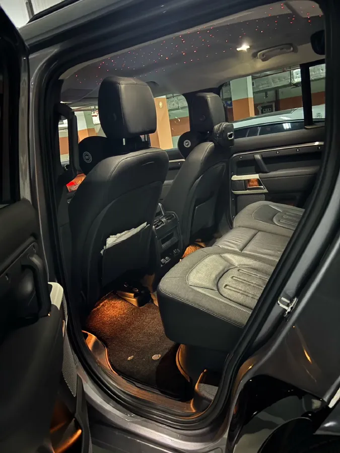 2021 Land Rover Defender 3.0T 400HP L6 8AT,autocango,china used car exporter,china ev exporter,chinese used car exporter,chinese used ev exporter