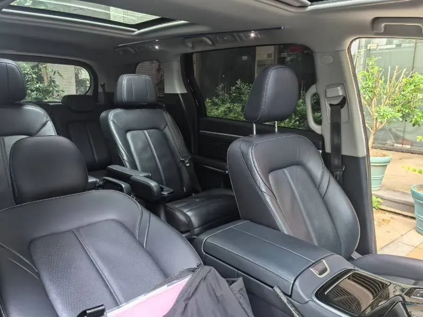 2021 GAC Trumpchi M8 2.0T 252HP L4 8AT,autocango,china used car exporter,china ev exporter,chinese used car exporter,chinese used ev exporter