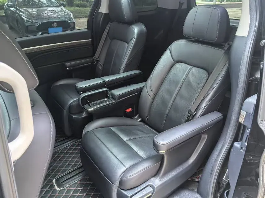 2021 GAC Trumpchi M8 2.0T 252HP L4 8AT,autocango,china used car exporter,china ev exporter,chinese used car exporter,chinese used ev exporter