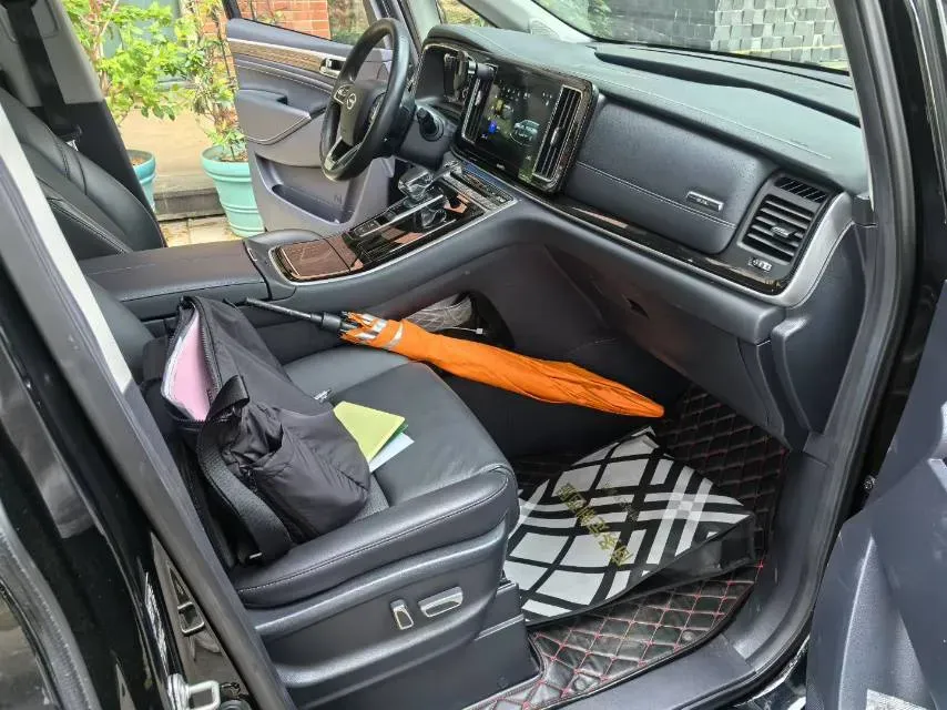 2021 GAC Trumpchi M8 2.0T 252HP L4 8AT,autocango,china used car exporter,china ev exporter,chinese used car exporter,chinese used ev exporter