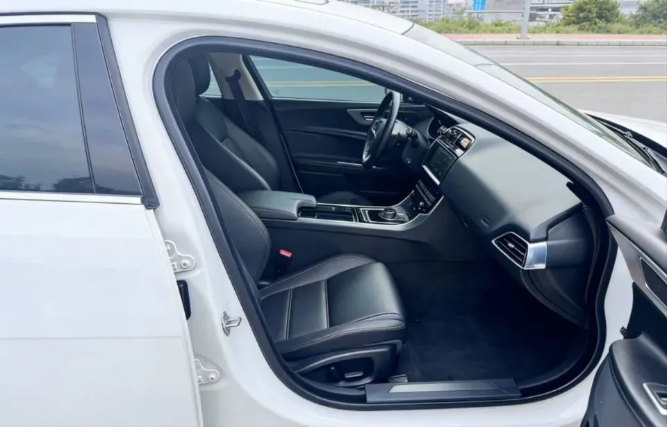 2018 BMW X2 2.0T 192HP L4 7DCT,autocango,china used car exporter,china ev exporter,chinese used car exporter,chinese used ev exporter