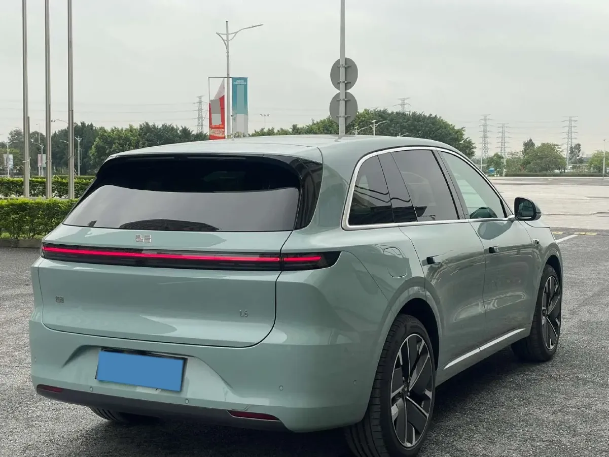 2025 Li L6 Range Extended 154HP L4 REEV,autocango,china used car exporter,china ev exporter,chinese used car exporter,chinese used ev exporter