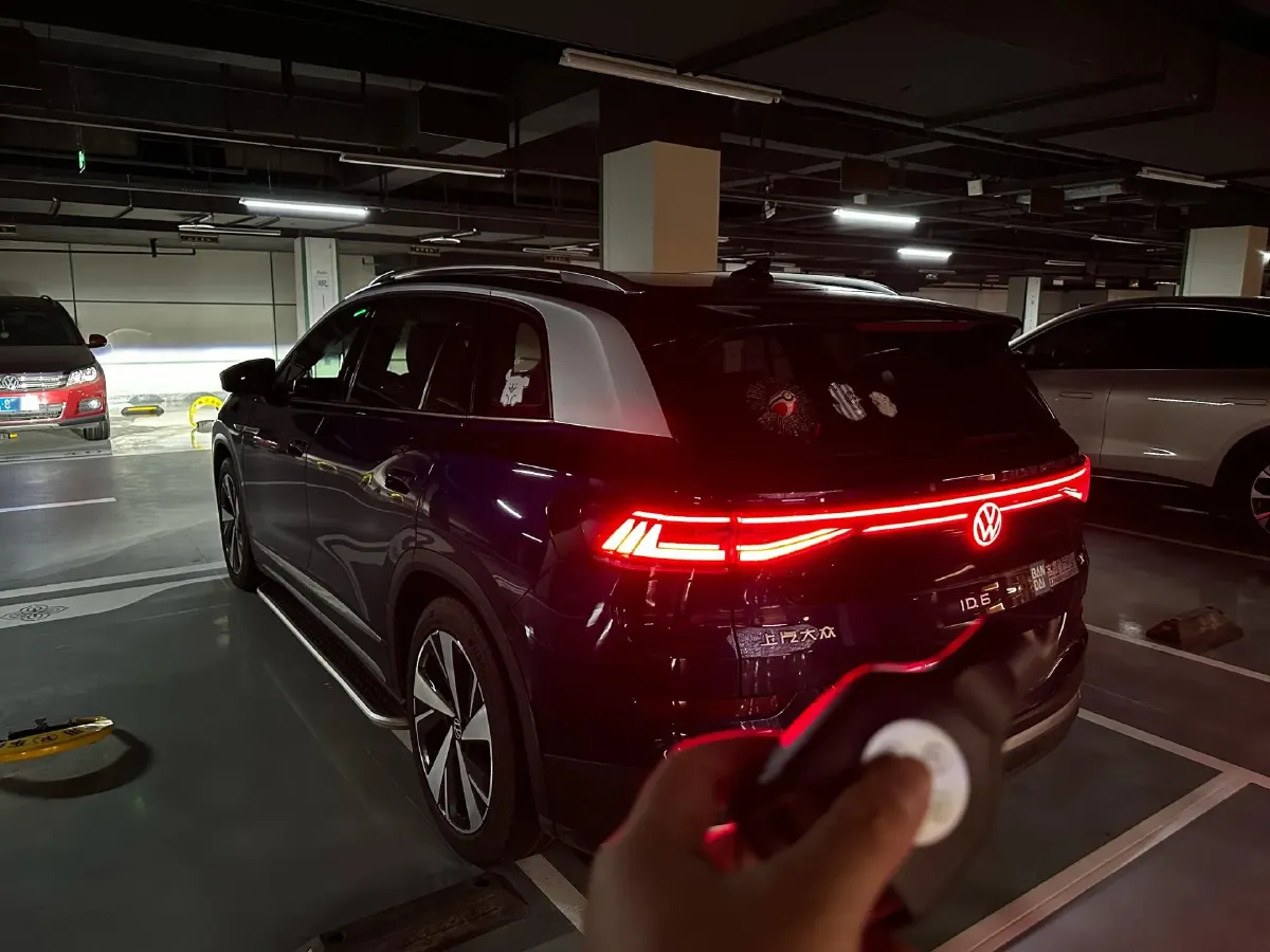 2021 Volkswagen ID.6 Crozz BEV 84.8KWH,autocango,china used car exporter,china ev exporter,chinese used car exporter,chinese used ev exporter