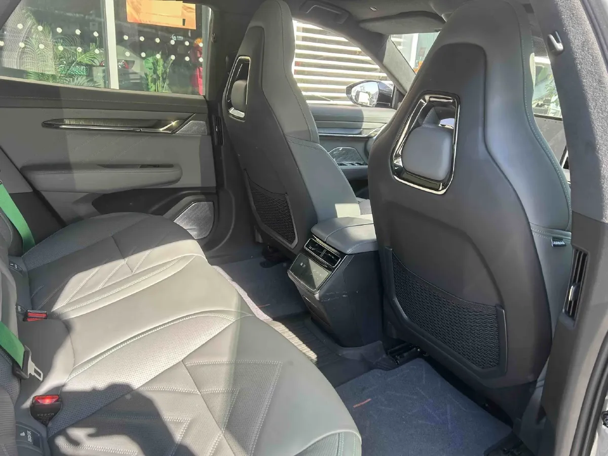 2023 Zeekr 001 BEV 100KWH,autocango,china used car exporter,china ev exporter,chinese used car exporter,chinese used ev exporter