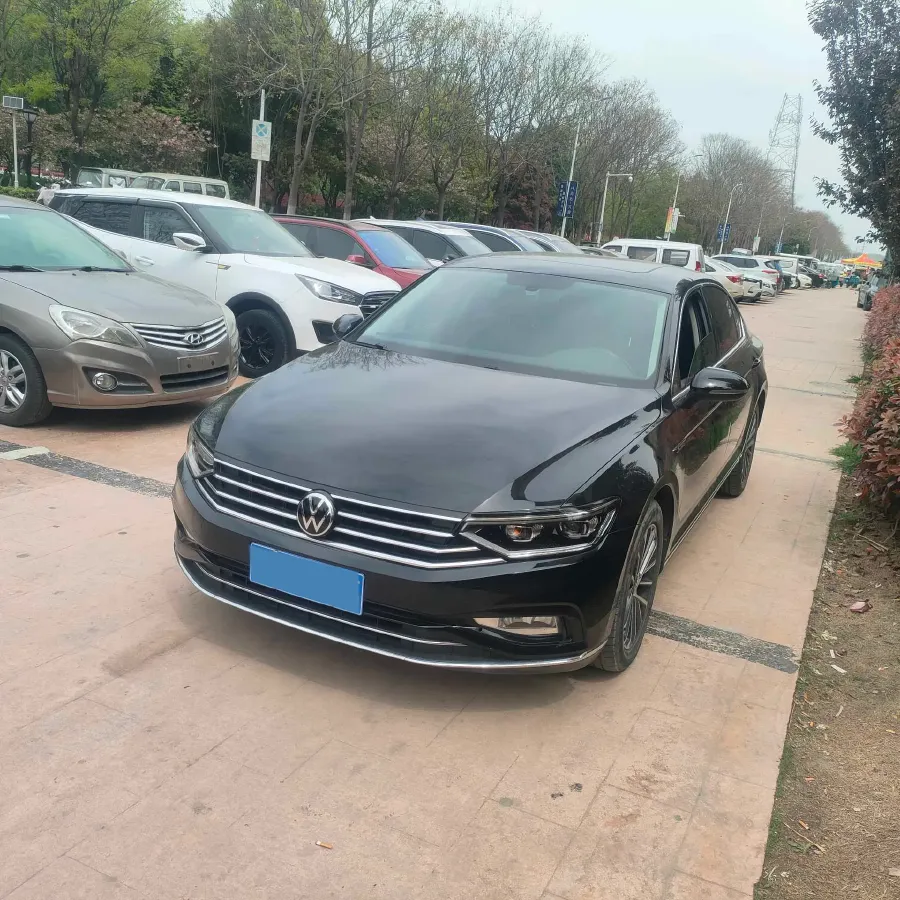 2020 Volkswagen Magotan 2.0T 186HP L4 7DCT,autocango,china used car exporter,china ev exporter,chinese used car exporter,chinese used ev exporter