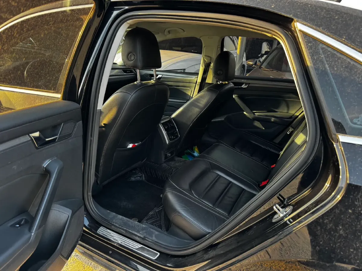 2016 Volkswagen Passat 1.8T 180HP L4 7DCT,autocango,china used car exporter,china ev exporter,chinese used car exporter,chinese used ev exporter