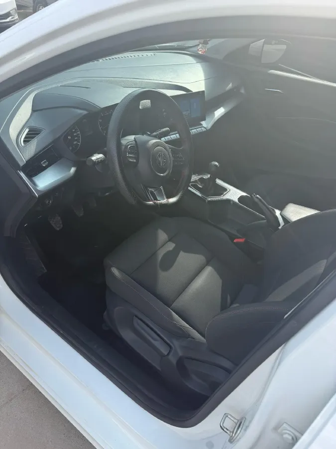 2021 MG 5 1.5L 120HP L4 5MT,autocango,china used car exporter,china ev exporter,chinese used car exporter,chinese used ev exporter