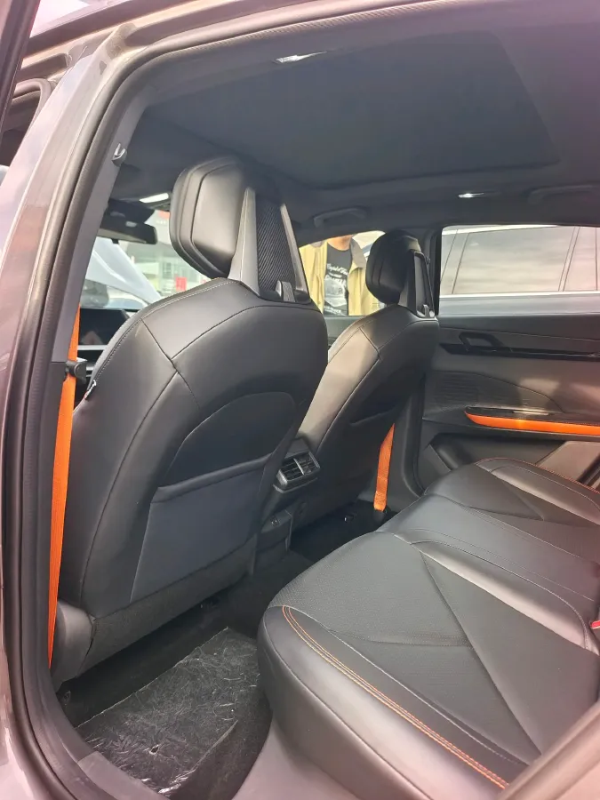 2022 ChangAn UNI-V 1.5T 188HP L4 7DCT,autocango,china used car exporter,china ev exporter,chinese used car exporter,chinese used ev exporter