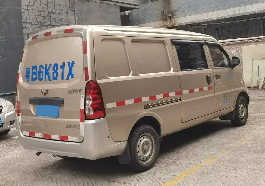 2019 WuLing RongGuang 1.5L 107HP L4 5MT,autocango,china used car exporter,china ev exporter,chinese used car exporter,chinese used ev exporter