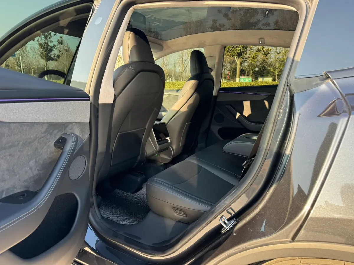 2025 Tesla Model Y BEV,autocango,china used car exporter,china ev exporter,chinese used car exporter,chinese used ev exporter