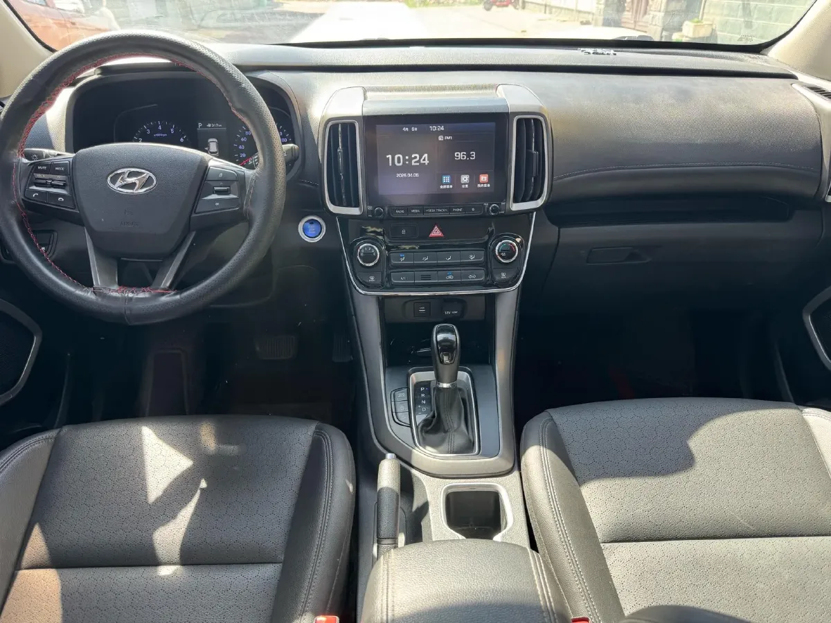2018 Hyundai ix35 2.0L 160HP L4 6AT,autocango,china used car exporter,china ev exporter,chinese used car exporter,chinese used ev exporter