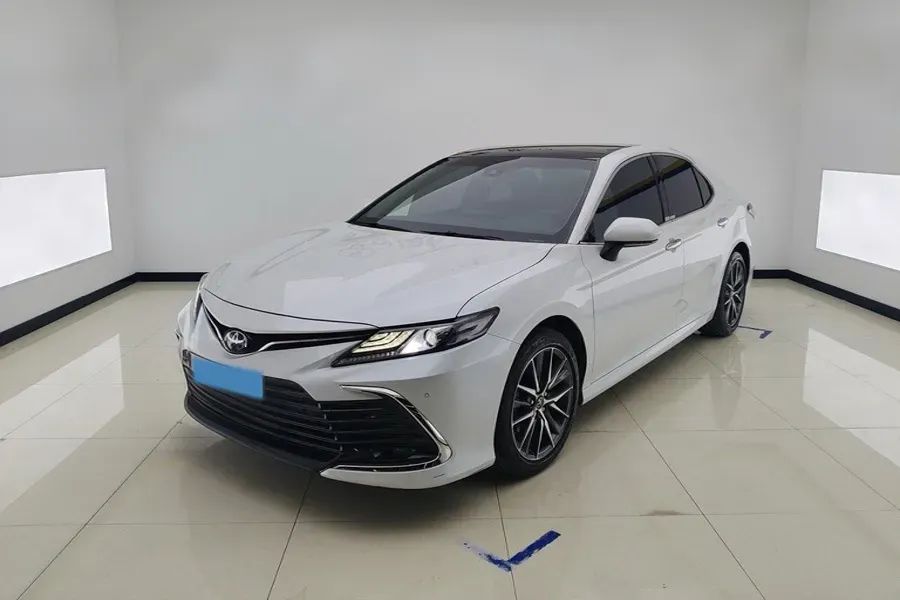 2021 Toyota Camry 2.5L 209HP L4 8AT,autocango,china used car exporter,china ev exporter,chinese used car exporter,chinese used ev exporter