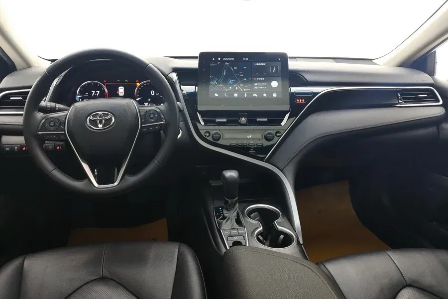 2021 Toyota Camry 2.5L 209HP L4 8AT,autocango,china used car exporter,china ev exporter,chinese used car exporter,chinese used ev exporter