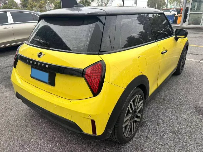 2025 MINI MINI 1.5T 156HP L3 7DCT,autocango,china used car exporter,china ev exporter,chinese used car exporter,chinese used ev exporter
