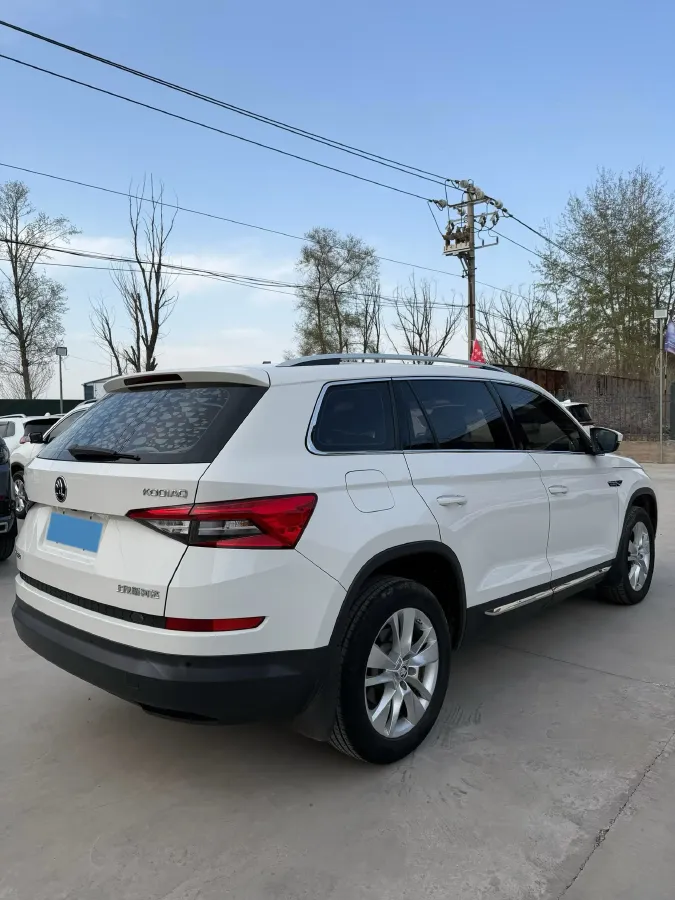 2018 Skoda Kodiak 2.0T 186HP L4 7DCT,autocango,china used car exporter,china ev exporter,chinese used car exporter,chinese used ev exporter