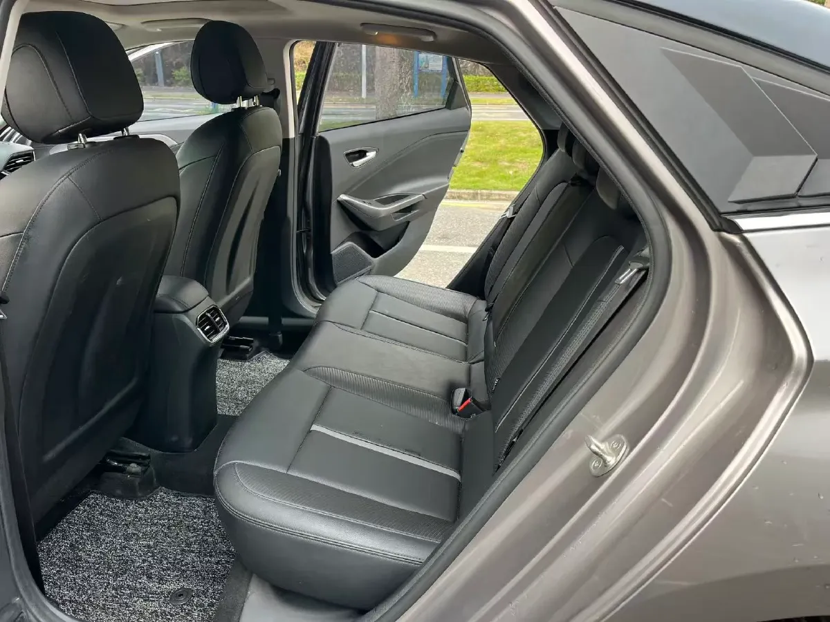 2019 Hyundai La Festa 1.6T 204HP L4 7DCT,autocango,china used car exporter,china ev exporter,chinese used car exporter,chinese used ev exporter