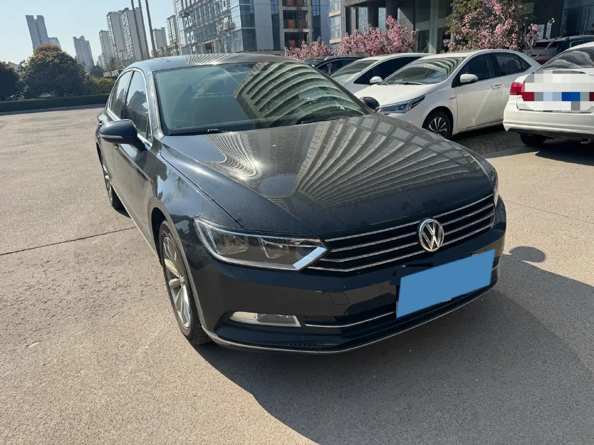 2018 Volkswagen Magotan 1.8T 180HP L4 7DCT,autocango,china used car exporter,china ev exporter,chinese used car exporter,chinese used ev exporter
