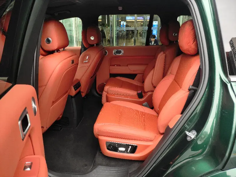 2025 Li L9 Range Extended 154HP REEV,autocango,china used car exporter,china ev exporter,chinese used car exporter,chinese used ev exporter