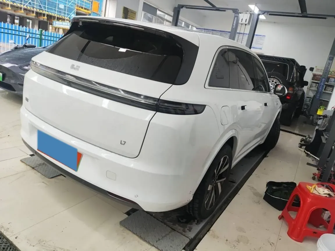 2023 Li L7 Range Extended 154HP REEV 40.9KWH,autocango,china used car exporter,china ev exporter,chinese used car exporter,chinese used ev exporter
