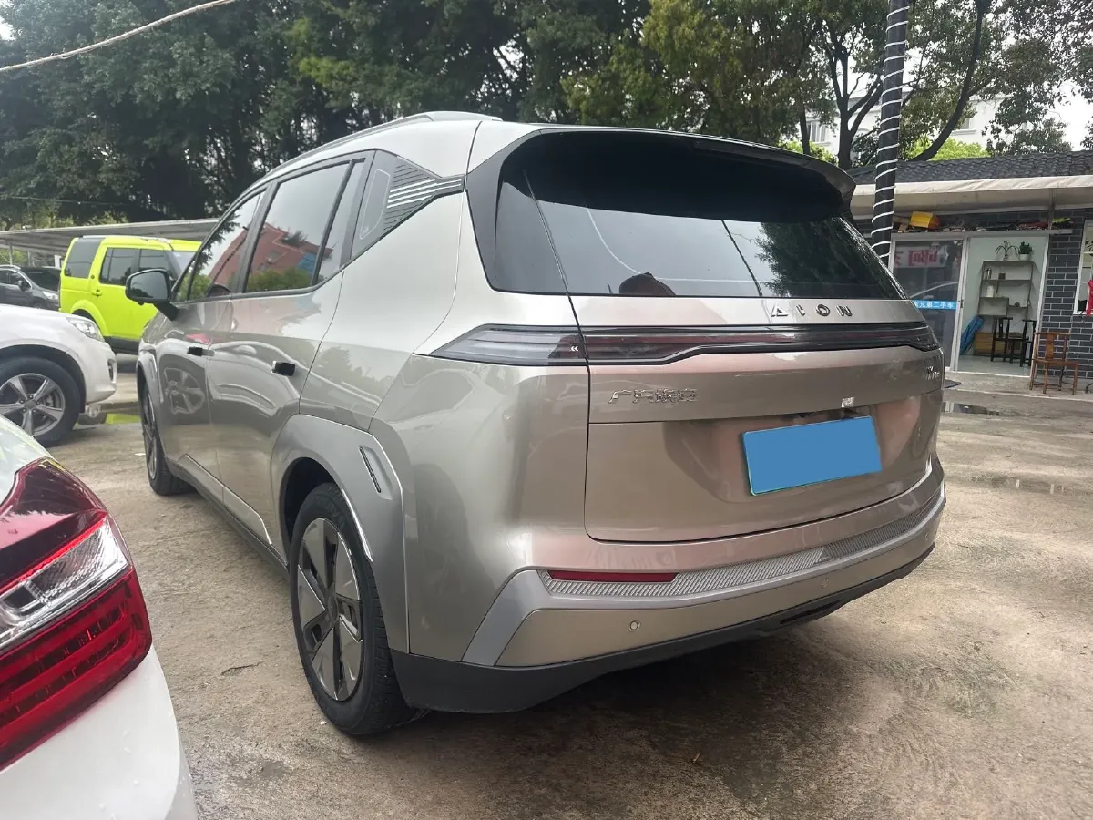 2022 Geely Okavango 1.8T 184HP L4 7DCT,autocango,china used car exporter,china ev exporter,chinese used car exporter,chinese used ev exporter