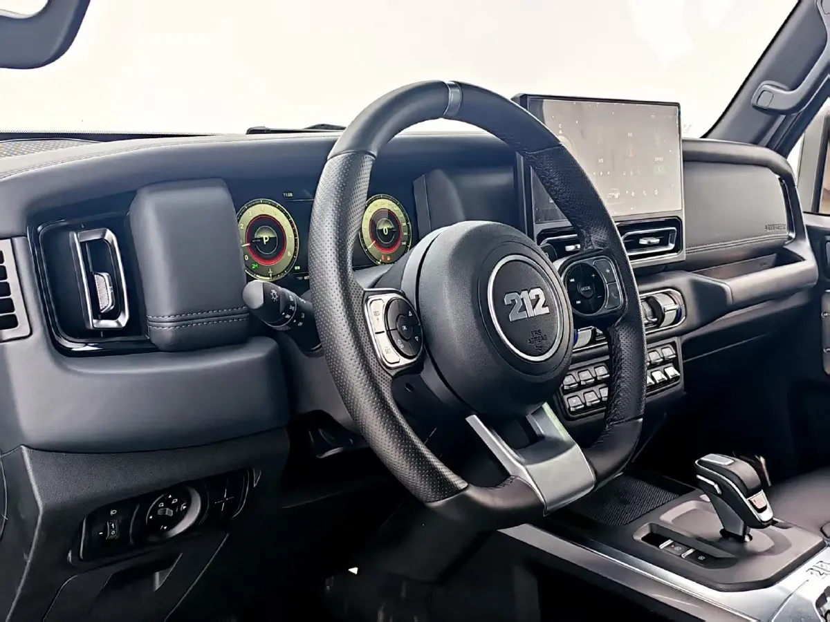 2024 212 212 T01 2.0T 252HP L4 8AT,autocango,china used car exporter,china ev exporter,chinese used car exporter,chinese used ev exporter