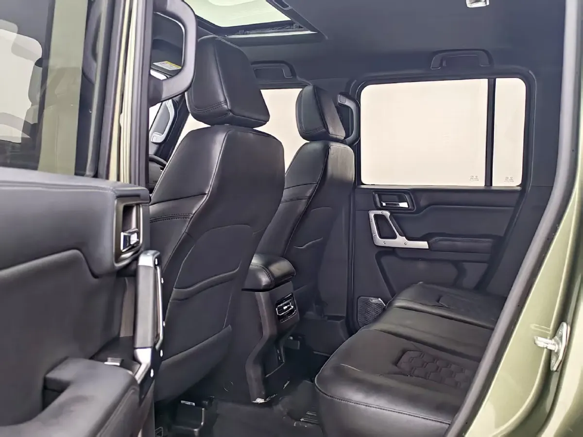 2024 212 212 T01 2.0T 252HP L4 8AT,autocango,china used car exporter,china ev exporter,chinese used car exporter,chinese used ev exporter